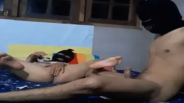 Cewek Pakai Topeng Ngentot Liar Biar Aman