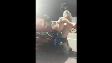 Ngentot Di Atas Mobil Lumer HD Asyik WOT